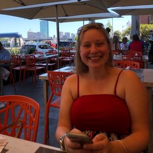 Meet your Posher, Kayla